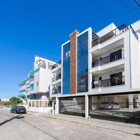 Apartamento - 02 Dormitorios บอมบินญัส ภายนอก รูปภาพ