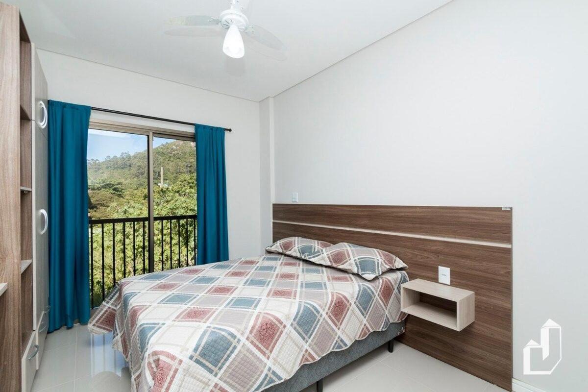 Apartamento - 02 Dormitorios บอมบินญัส ภายนอก รูปภาพ