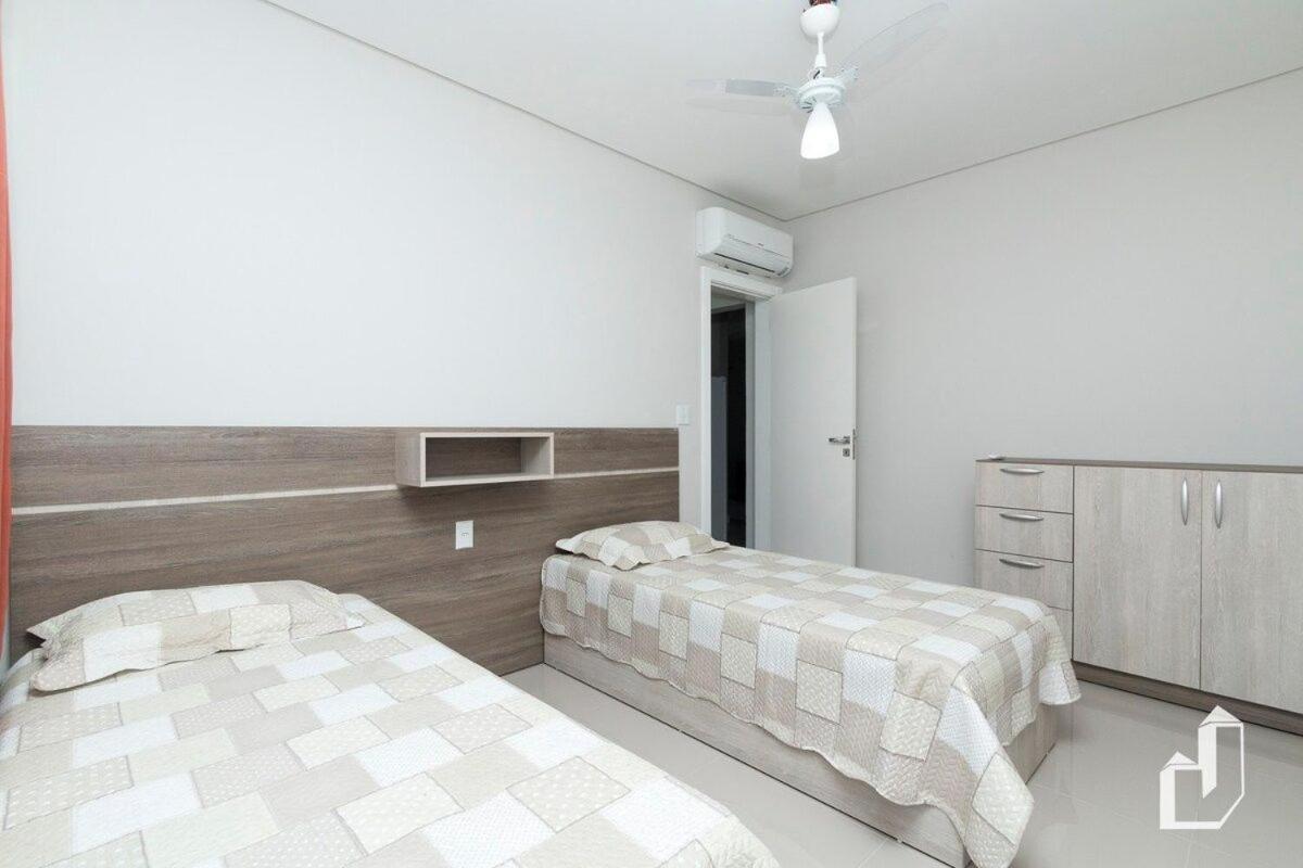 Apartamento - 02 Dormitorios บอมบินญัส ภายนอก รูปภาพ